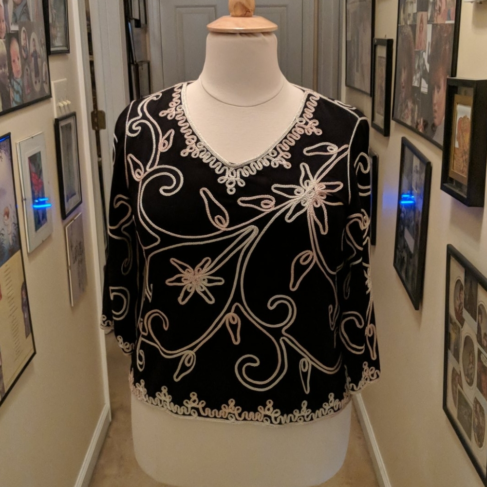 Investments In, 1X Embroidered T shirt